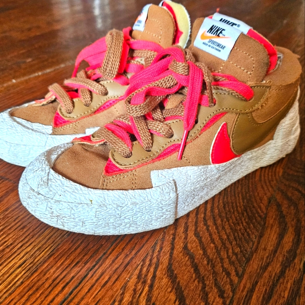 Nike Blazer Low
sacai British Tan